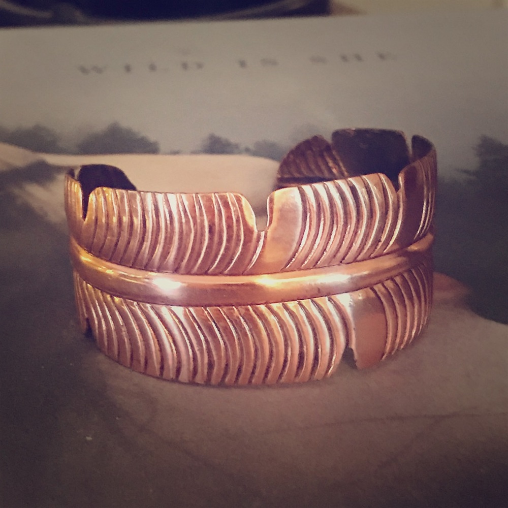 Feature bangle